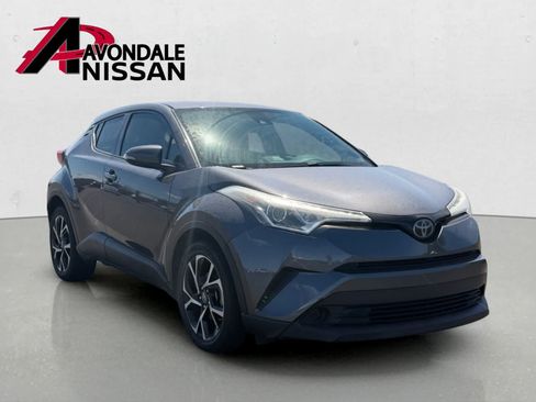 Used 2018 Toyota C-HR XLE FWD image 5
