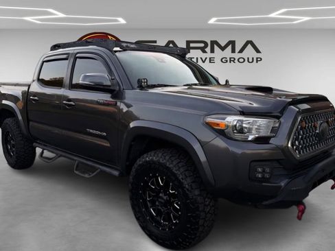 Used 2019 Toyota Tacoma TRD Sport image 7