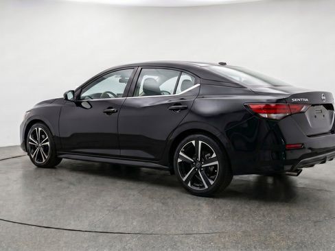 Used 2025 Nissan Sentra SV FWD image 6
