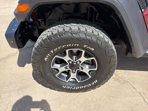 Used 2021 Jeep Wrangler Unlimited Rubicon AWD/4WD image 9