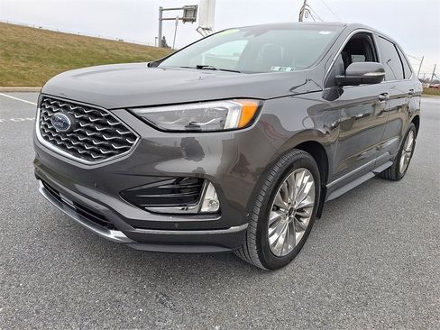Used 2020 Ford Edge Titanium w/ Equipment Group 301A image 4