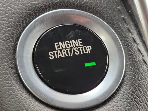 Used 2015 Cadillac Escalade Luxury AWD/4WD image 18