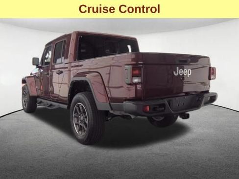 Used 2022 Jeep Gladiator Overland AWD/4WD image 8