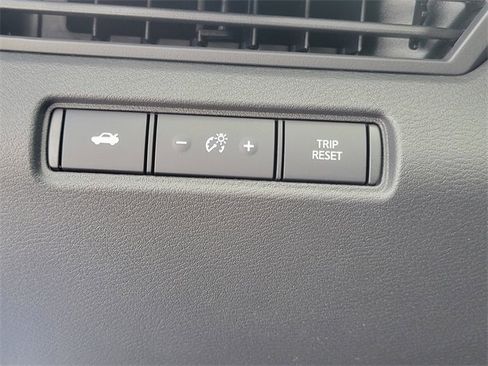 New 2025 Nissan Altima 2.5 SV w/ SV Special Edition Package image 34