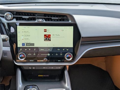 Certified 2025 Lexus RZ 450e image 18