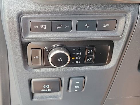 Used 2023 Ford F150 Lariat w/ Equipment Group 502A High RWD image 29