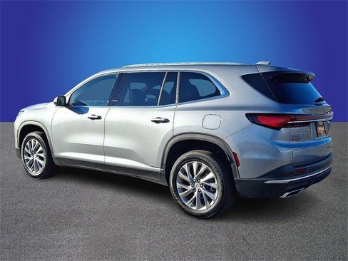 Certified 2025 Buick Enclave Preferred image 5