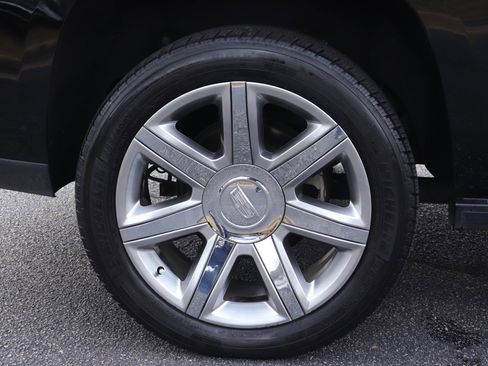 Used 2020 Cadillac Escalade Premium Luxury image 43