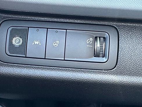 New 2027 Chevrolet Bolt LT w/ Comfort Package FWD image 21
