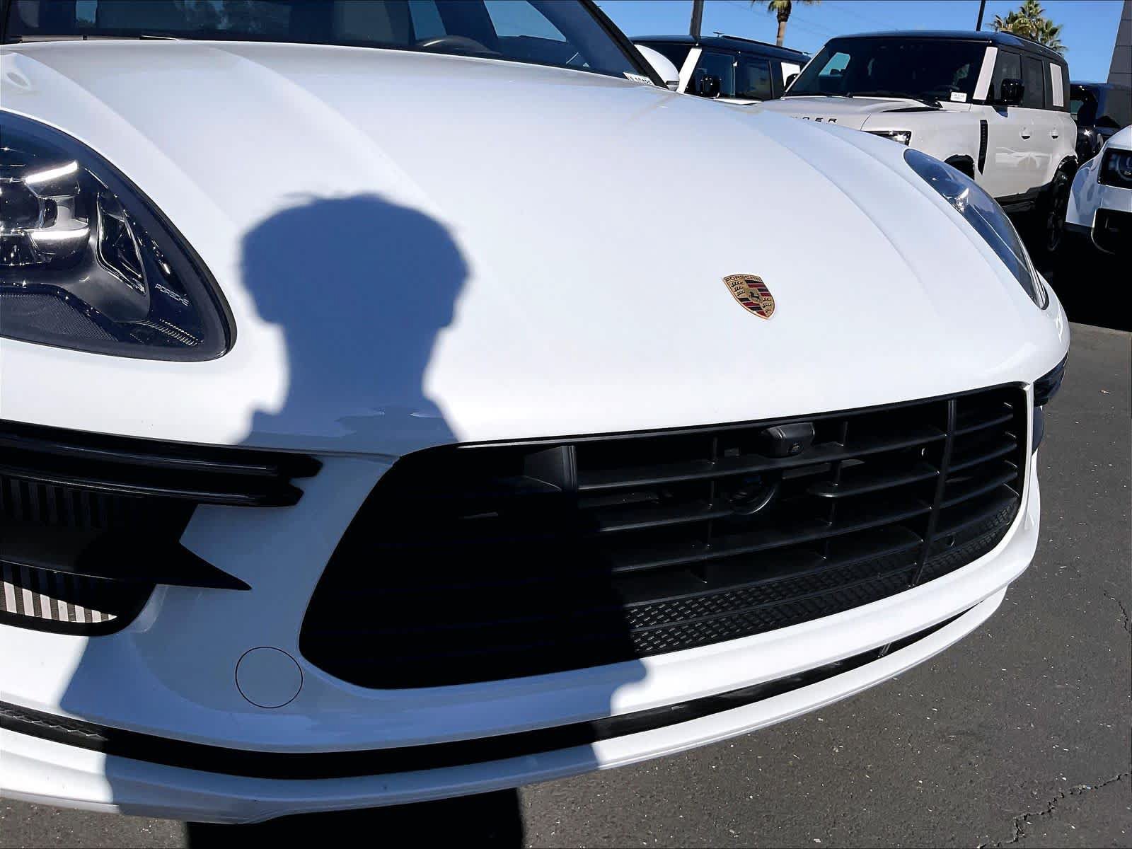 Used 2021 Porsche Macan Turbo AWD/4WD image 34