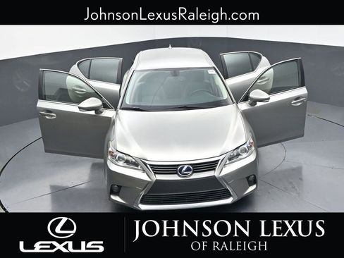 Used 2017 Lexus CT 200h image 34