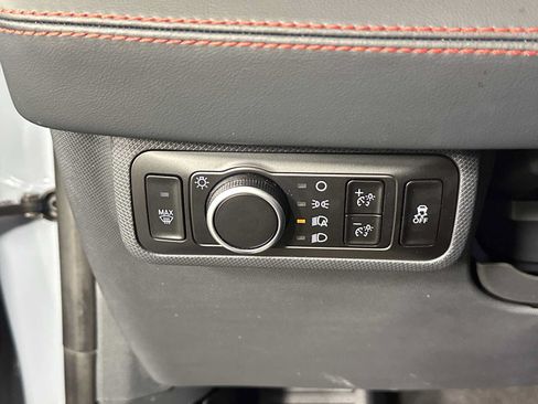 Used 2025 Ford Mustang Mach-E Premium w/ Sport Appearance Package AWD/4WD image 29