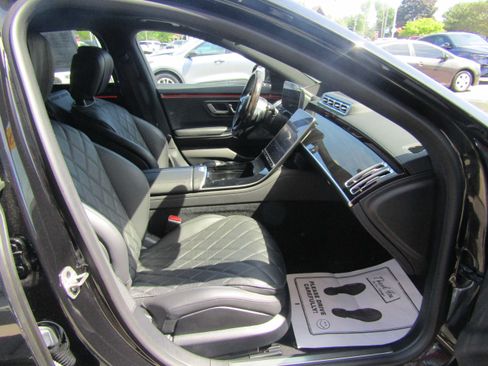 Used 2024 Mercedes-Benz S 580 4MATIC Sedan image 11