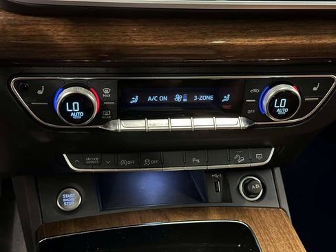 Certified 2024 Audi Q5 Premium w/ Convenience Package AWD/4WD image 23