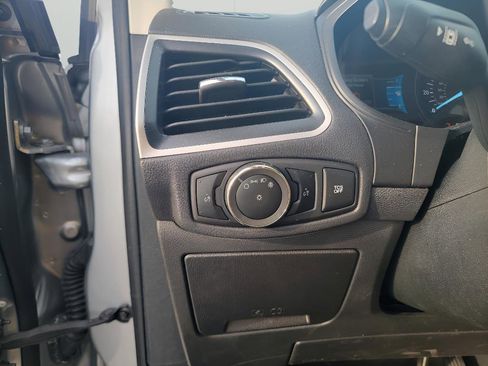 Used 2024 Ford Edge SEL image 14