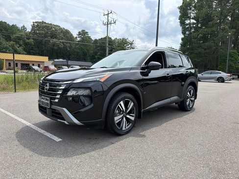 Certified 2024 Nissan Rogue SL AWD/4WD image 2