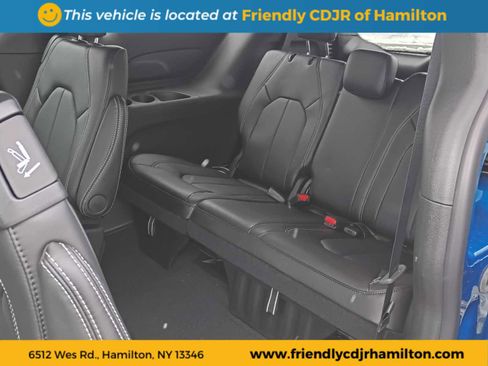 New 2026 Chrysler Pacifica Select image 13