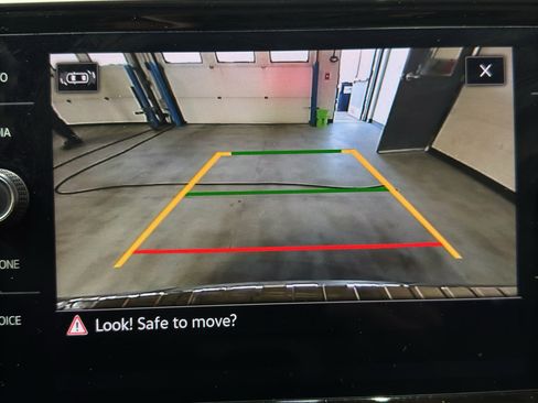 Used 2023 Volkswagen Atlas SEL image 28