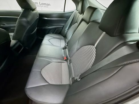 Used 2023 Toyota Camry SE image 23