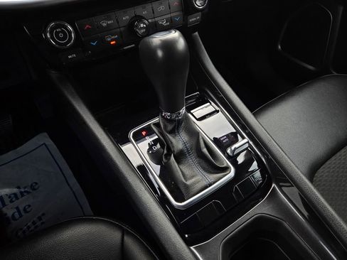 Used 2022 Jeep Compass Latitude w/ Convenience Group image 24