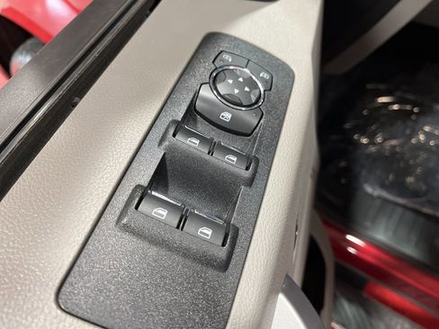 Used 2019 Ford F150 XLT w/ Equipment Group 302A Luxury image 15