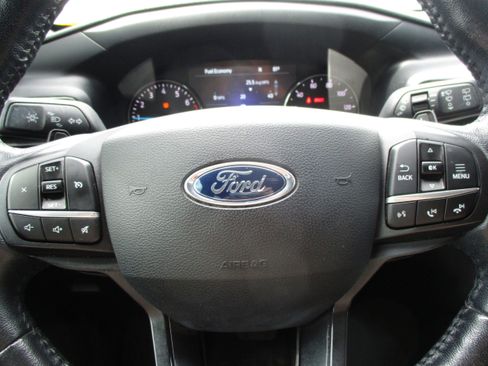 Used 2020 Ford Explorer XLT w/ Equipment Group 202A AWD/4WD image 9