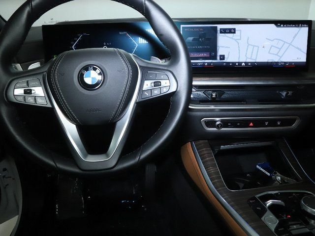 Used 2025 BMW X5 xDrive40i AWD/4WD image 31
