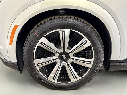 New 2025 Cadillac Escalade IQ Luxury 1 w/ Smart Trailering package image 19