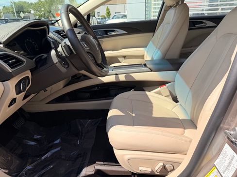 Used 2020 Lincoln MKZ Reserve w/ Elements Package AWD/4WD image 9