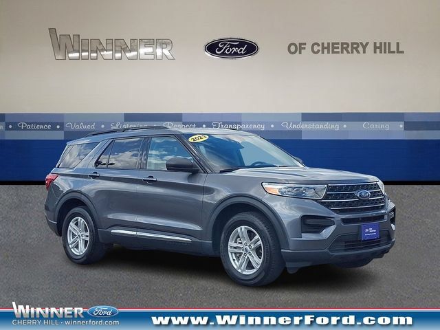 Certified 2023 Ford Explorer XLT AWD/4WD image 1
