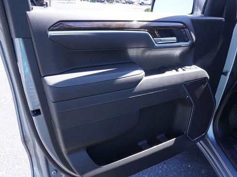 New 2026 GMC Sierra 1500 SLE w/ Preferred Package AWD/4WD image 15