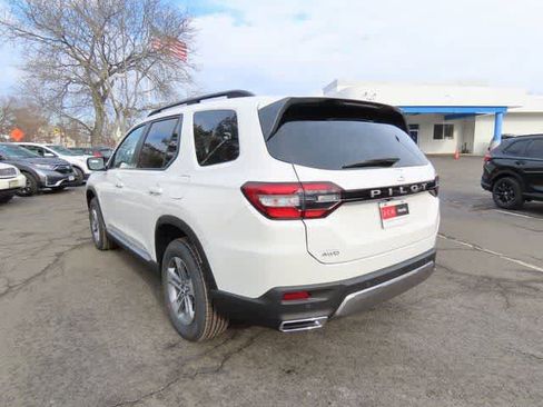 New 2026 Honda Pilot EX-L image 4