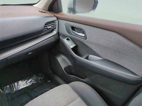 Certified 2023 Nissan Rogue SV AWD/4WD image 24
