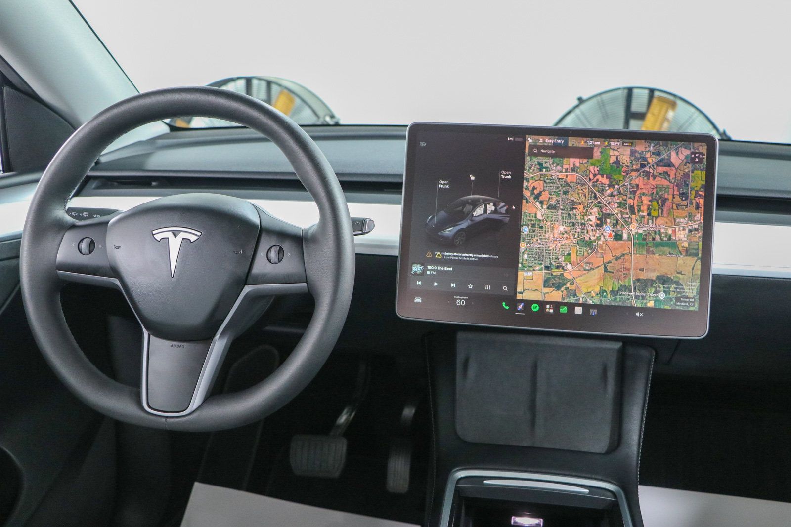 Used 2024 Tesla Model Y Long Range RWD image 16