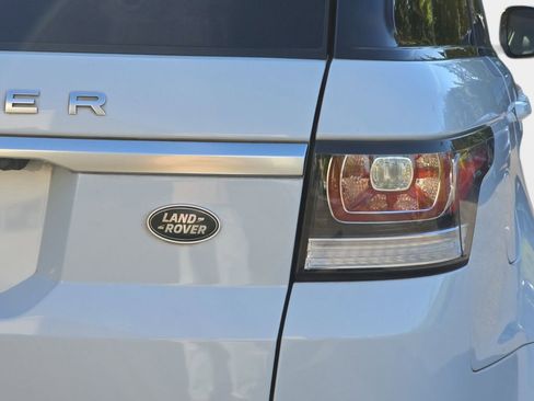 Used 2017 Land Rover Range Rover Sport Supercharged AWD/4WD image 39
