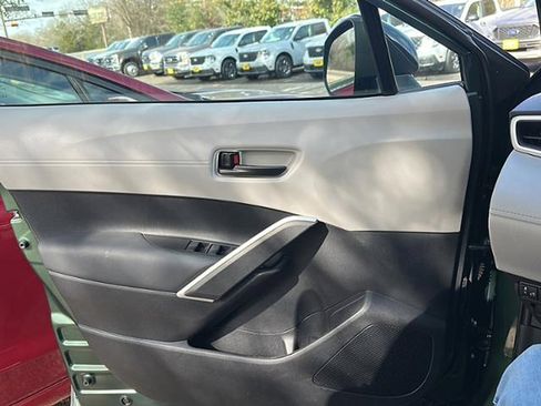 Used 2026 Toyota Corolla Cross LE image 15