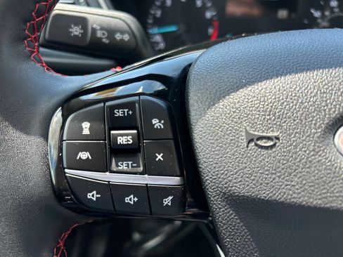 Certified 2022 Ford Escape SEL w/ SEL Stealth AWD Package image 25