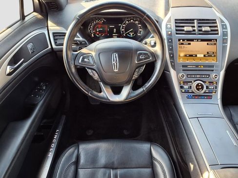 Used 2017 Lincoln MKZ Reserve FWD image 11