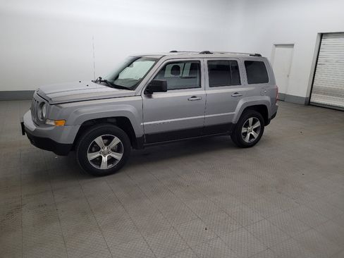 Used 2017 Jeep Patriot High Altitude AWD/4WD image 2