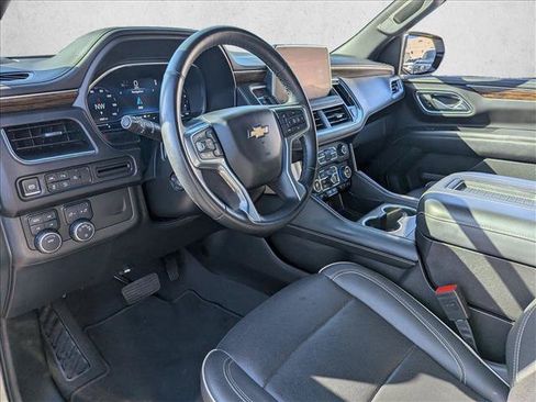 Used 2024 Chevrolet Tahoe Premier AWD/4WD image 8