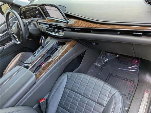 Used 2024 Cadillac Escalade Premium Luxury Platinum image 24
