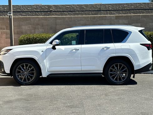 Used 2024 Lexus LX 600 F Sport AWD/4WD image 7