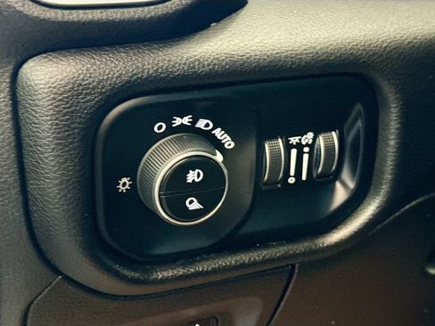 Used 2025 RAM 1500 Big Horn AWD/4WD image 11