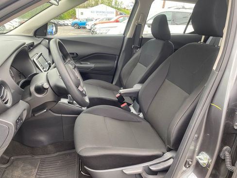 Certified 2025 Nissan Kicks Play S FWD image 11