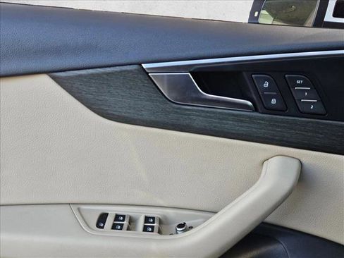 Used 2019 Audi A4 2.0T Premium image 10