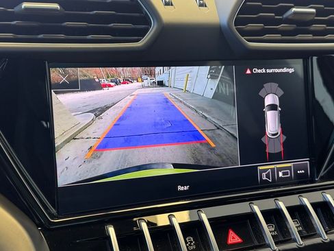 Used 2022 Lamborghini Urus image 29