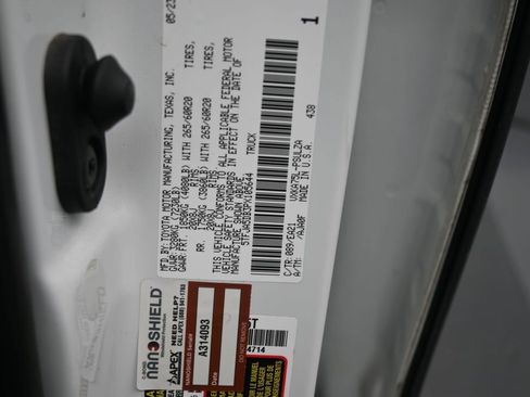 Used 2023 Toyota Tundra Limited AWD/4WD image 18