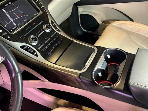 Used 2019 Lincoln Nautilus Reserve FWD image 19