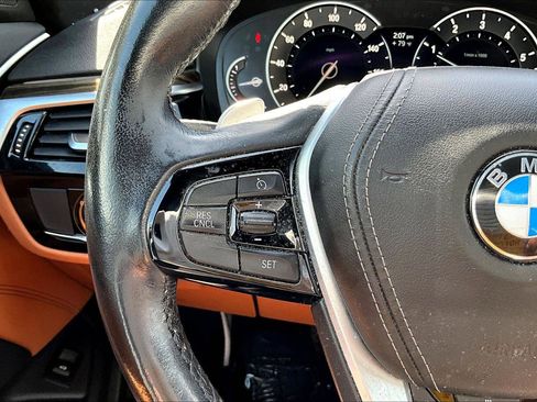 Used 2019 BMW 530i xDrive w/ Convenience Package image 11