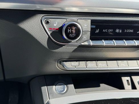 Used 2025 Audi Q5 2.0T Premium w/ Convenience Plus Package image 20